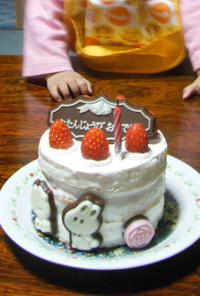 一歳のお誕生日に豪華三段バースデーケーキ
