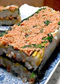☆鮭フレークで簡単押し寿司！☆