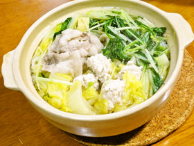 鍋だしは買う必要なし!鶏ガラスープ塩鍋