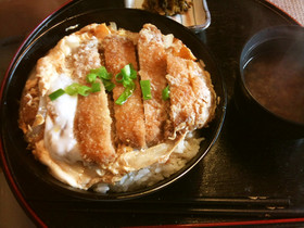 カツ丼カツとじは,この味!