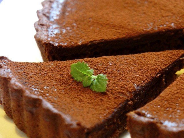 チョコ好きさんへ 濃厚チョコレートタルト レシピ 作り方 By ひづひ クックパッド