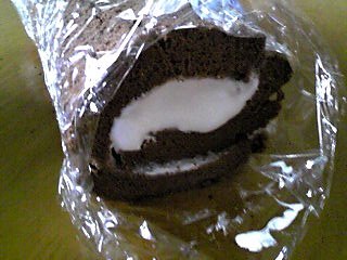 ココアのロールケーキの画像