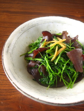 きくらげと豆苗の生姜炒め