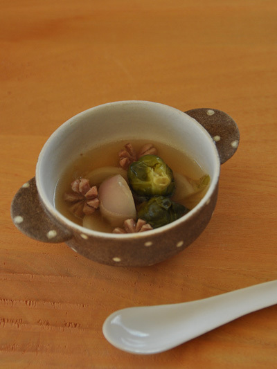 ウインナと芽キャベツのスープの画像