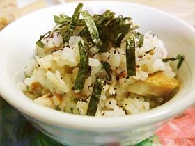 アジの干物焼き魚＆梅＆大葉で簡単混ぜご飯の画像