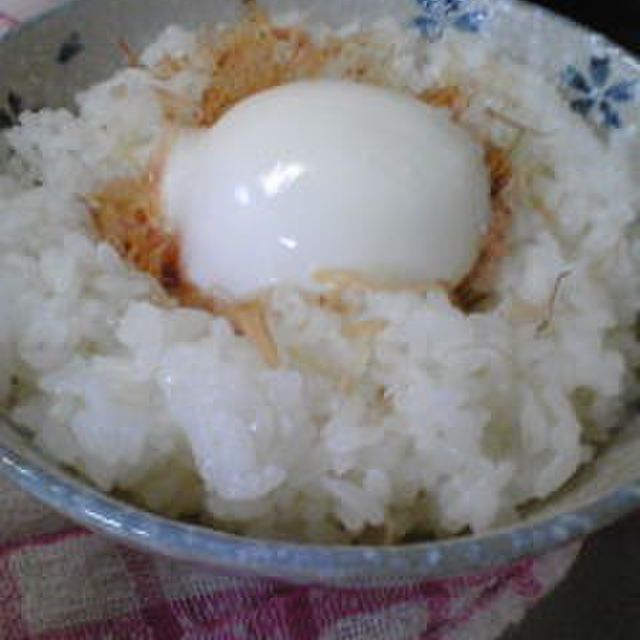 ポンッ と温泉卵で卵かけご飯 レシピ 作り方 By コロすけ クックパッド 簡単おいしいみんなのレシピが356万品