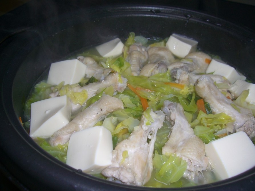 シンプルが美味しい♬鶏とキャベツの塩鍋の画像