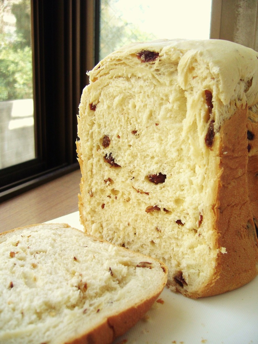 ＨＢでクリームチーズ・ラムレーズン食パンの画像