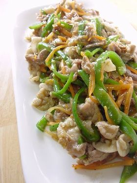ピーマンと豚肉の塩カレー炒め。