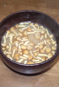 かんたん味噌汁（なめこ、絹ごし豆腐）