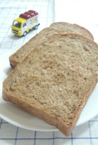 雑穀入り食パン