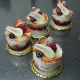 苺レアチーズケーキ