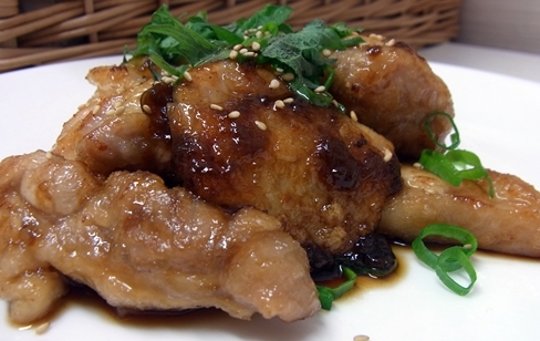 カリカリ鶏もも肉on梅の甘酢ソースの画像