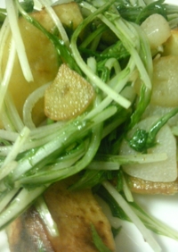水菜とジャガ芋のペペロンチーノ。