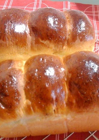 ミニ食パン型のバターロール風味パン