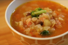 たっぷりお野菜のミネストローネ