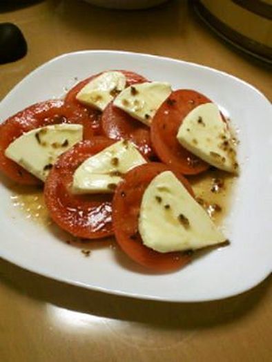 簡単☆モッツァレラチーズ＆トマトのサラダの写真
