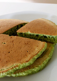 ランチおやつに！小松菜★緑のホットケーキ