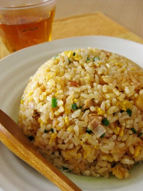 炊飯器で作るパラパラチャーハン