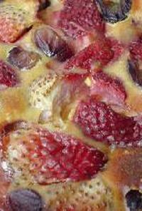 Clafoutis aux fruits rouges 苺と葡萄のクラフティ