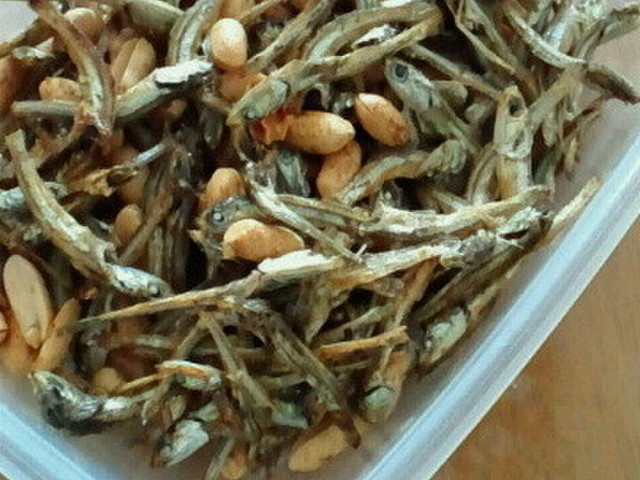 煮干しでおやつ 小魚ピーナッツ レシピ 作り方 By はっぴぃ かっぴー クックパッド 簡単おいしいみんなのレシピが351万品 煮干しでおやつ 小魚ピーナッツ レシピ 作り方 By はっぴぃ かっぴー クックパッド 簡単おいしいみんなのレシピが351万品