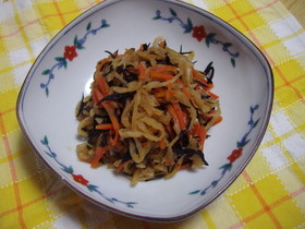 切干大根とひじきの煮物