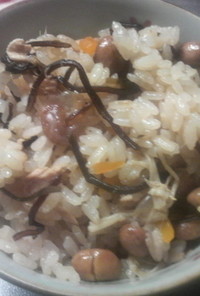 煎り大豆(福豆)とツナの炊き込みご飯