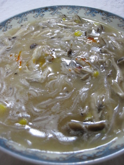 しらたきと茸の寒天入り低カロリースープの写真