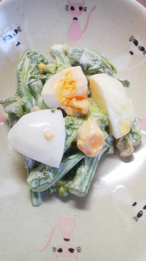 菜の花とゆで卵のサラダの画像