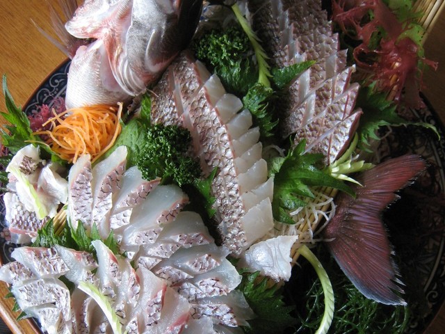 真鯛の刺身 姿造り 湯引き レシピ 作り方 By ともっぴ夫婦 クックパッド 簡単おいしいみんなのレシピが353万品 真鯛の刺身 姿造り 湯引き レシピ 作り方 By ともっぴ夫婦 クックパッド 簡単おいしいみんなのレシピが353万品
