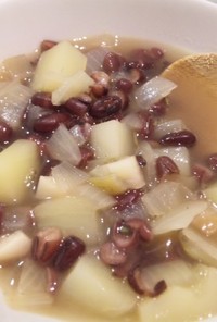 にんにく、ローズマリー風味の小豆のスープ