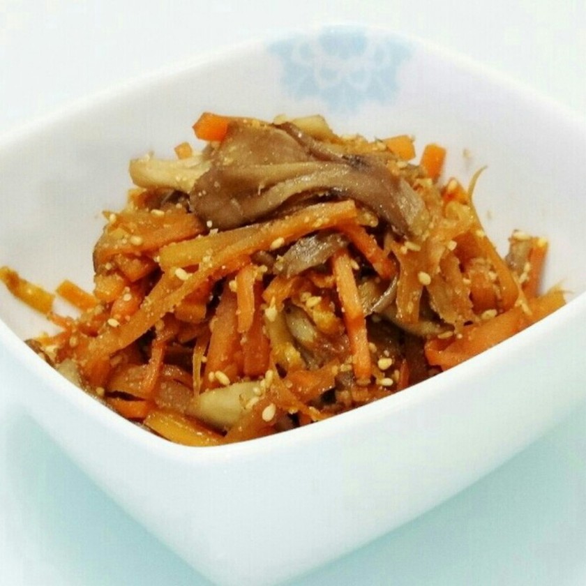 常備菜にも♪まいたけと人参のきんぴら