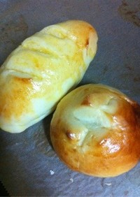 塩昆布パンとソーセージパン