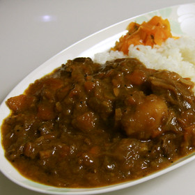 圧力鍋で牛すじカレー