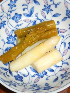 緑と白・アスパラの酢漬け