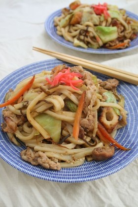 旨み倍増!ウマすぎの塩昆布焼きうどん