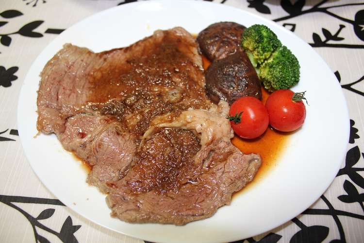 高級肉に変身 ソースも旨い牛ステーキ レシピ 作り方 By しばっっち クックパッド 簡単おいしいみんなのレシピが359万品