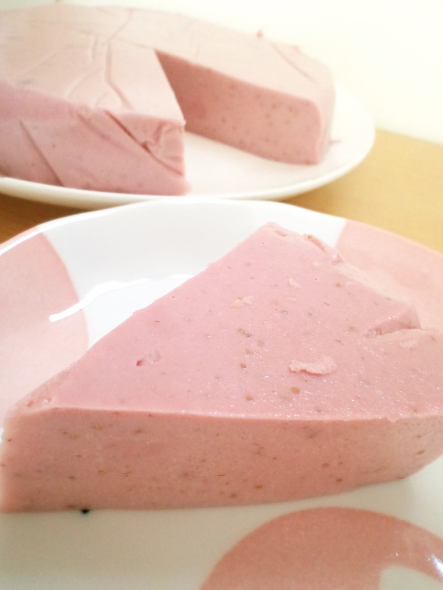 簡単♪豆腐と苺のムースケーキ～マクロビ～の画像