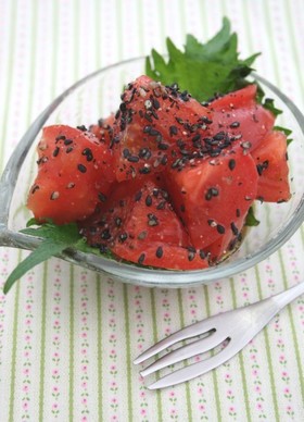 安いトマトが激ウマに!トマトの胡麻和え