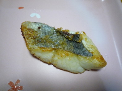 白身魚のムニエル（今日はスズキです）の写真