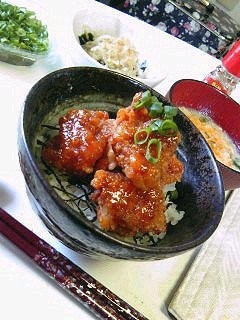 丼丼甘辛唐揚げ丼〜!!
