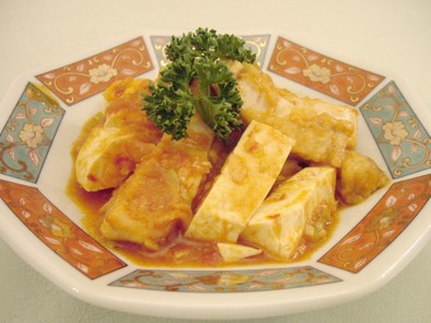 豆腐とめかじきのチリソースの写真