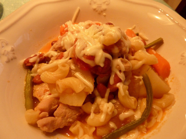 鶏もも肉と野菜のフランス田舎風スープの画像