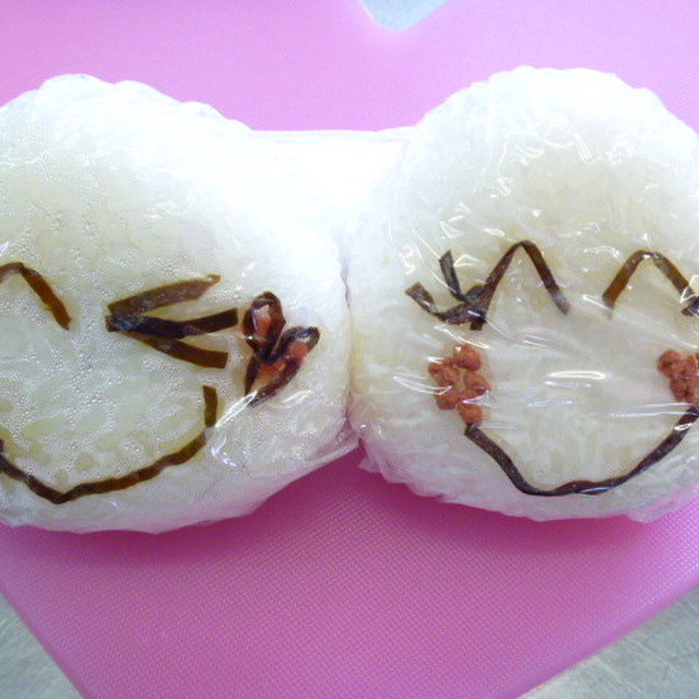 我が家のキャラ弁 7顔文字おにぎり レシピ 作り方 By ニコニコ腹ペコ クックパッド