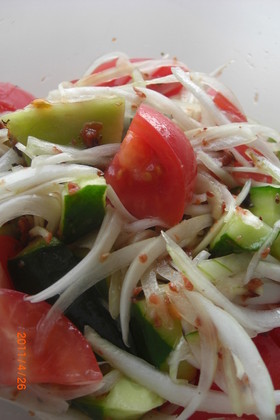 梅干しで☆新玉ねぎのさっぱりサラダ☆