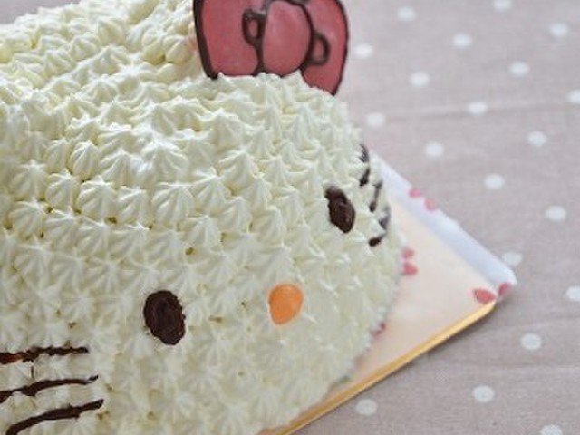 ボールでキティちゃんの立体キャラケーキ レシピ 作り方 By みきぐま クックパッド