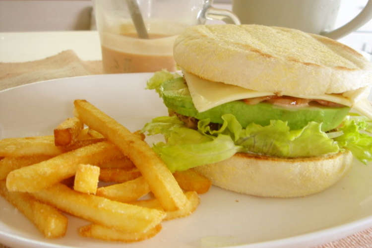 休日のお昼に おうちで手作りハンバーガー レシピ 作り方 By ちぃﾄﾝ クックパッド 簡単おいしいみんなのレシピが354万品