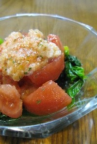 カニ・トマト・ほうれん草のハーブ塩サラダ
