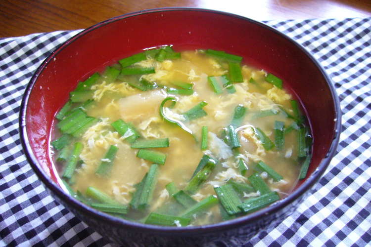 ふわふわ卵で ニラとお麩の味噌汁 レシピ 作り方 By ココロッティ クックパッド