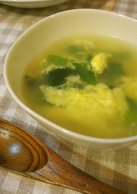 行者にんにくとふわふわ卵の中華スープ